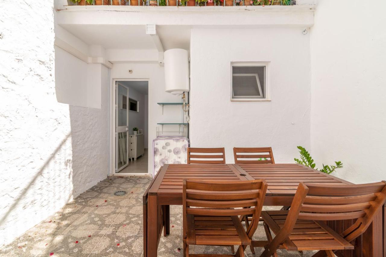 Lovely Cozy 2-Bedroom Residential Home With Patio 베날마데나코스타 외부 사진